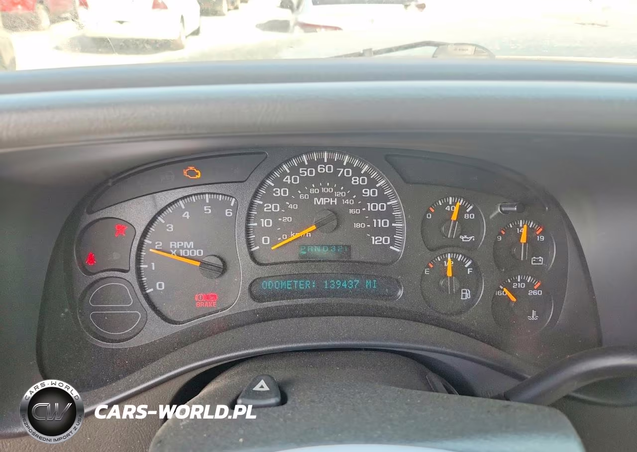 2005 Chevrolet Suburban C1500 VIN:1GNEC16ZX5J189953 - 9