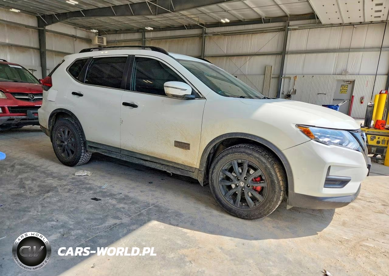 2017 Nissan Rogue Sv VIN:5N1AT2MV5HC768575 - 4