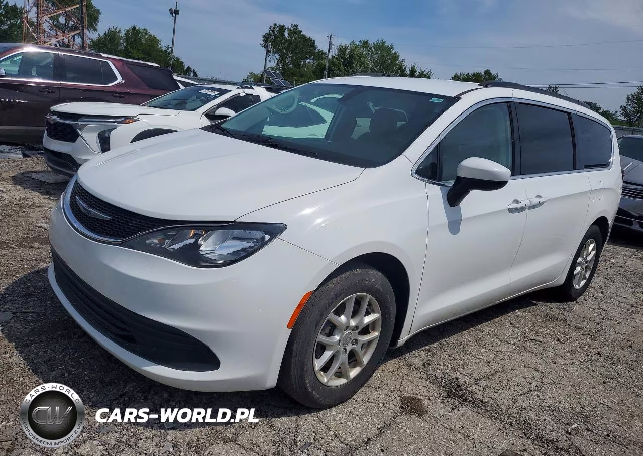 2020 Chrysler Voyager Lxi