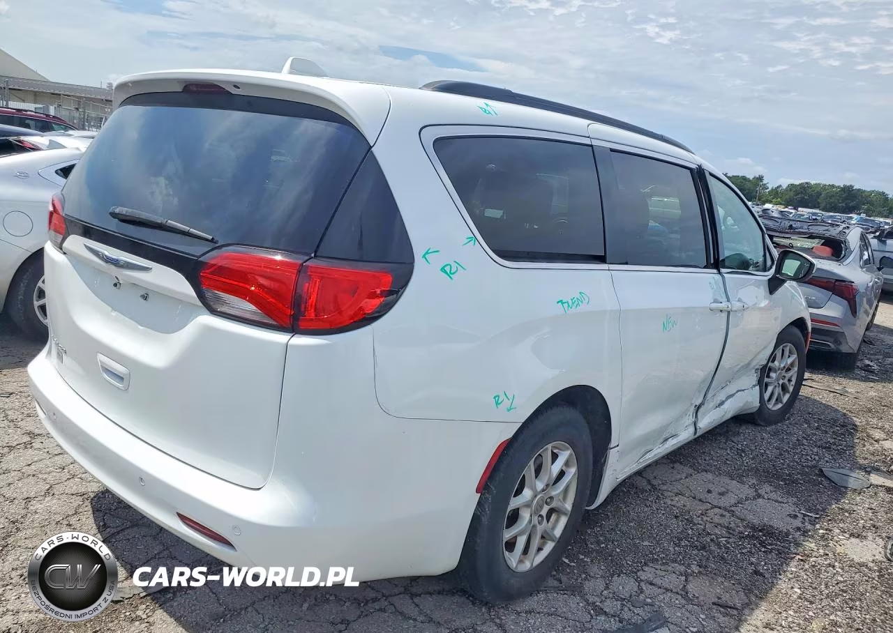 2020 Chrysler Voyager Lxi VIN:2C4RC1DG8LR192192 - 3