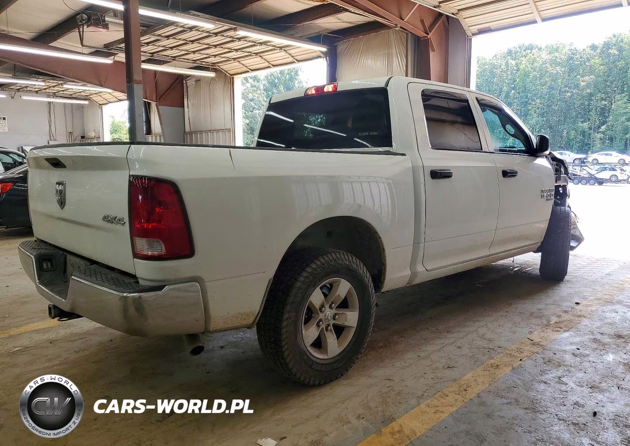 2023 Ram 1500 Classic Tradesman VIN:3C6RR7KG5PG662105 - 3