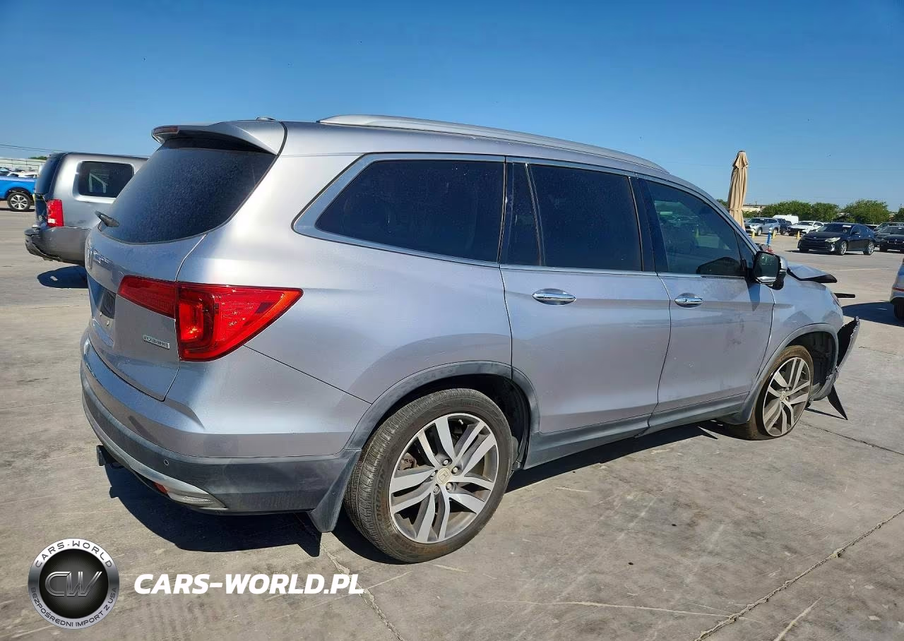2016 Honda Pilot Touring VIN:5FNYF5H97GB004818 - 3