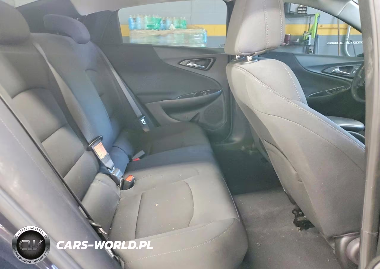 2023 Chevrolet Malibu Rs VIN:1G1ZG5ST4PF138020 - 10