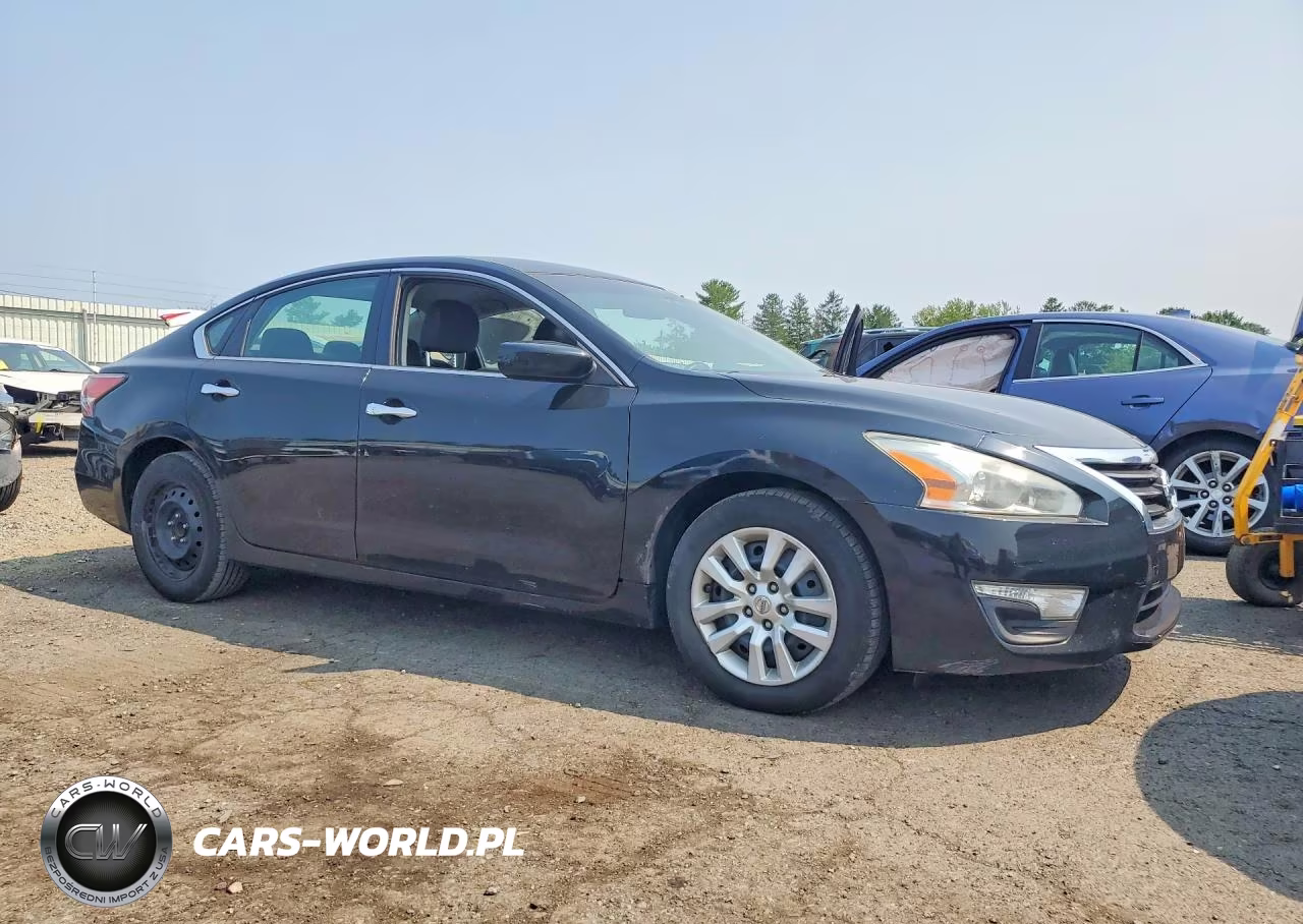2014 Nissan Altima 2.5 S VIN:1N4AL3AP2EC111038 - 4