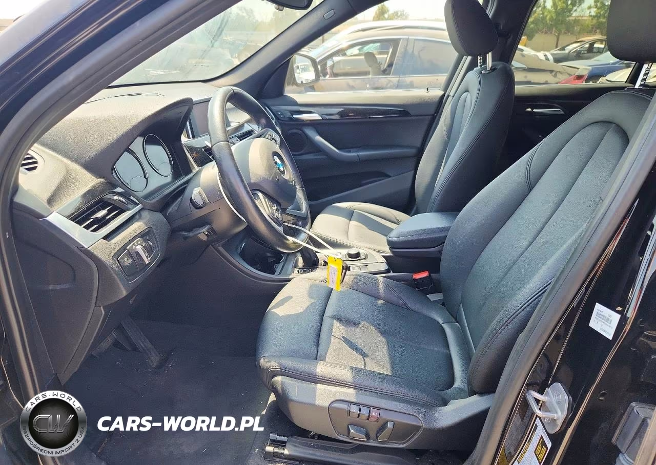 2018 BMW X1 Sdrive28I VIN:WBXHU7C35J3H43913 - 7