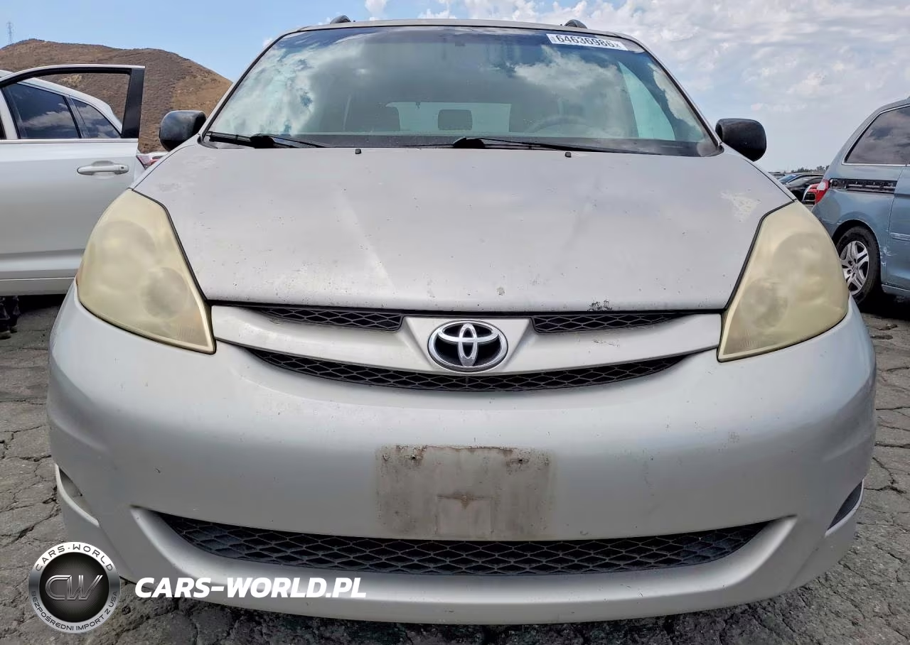 2010 Toyota Sienna Le 8-Passenger VIN:5TDKK4CC4AS304155 - 5