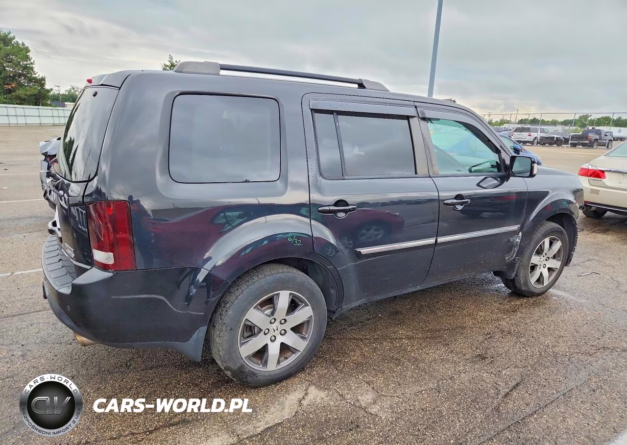 2013 Honda Pilot Touring VIN:5FNYF4H92DB016722 - 3