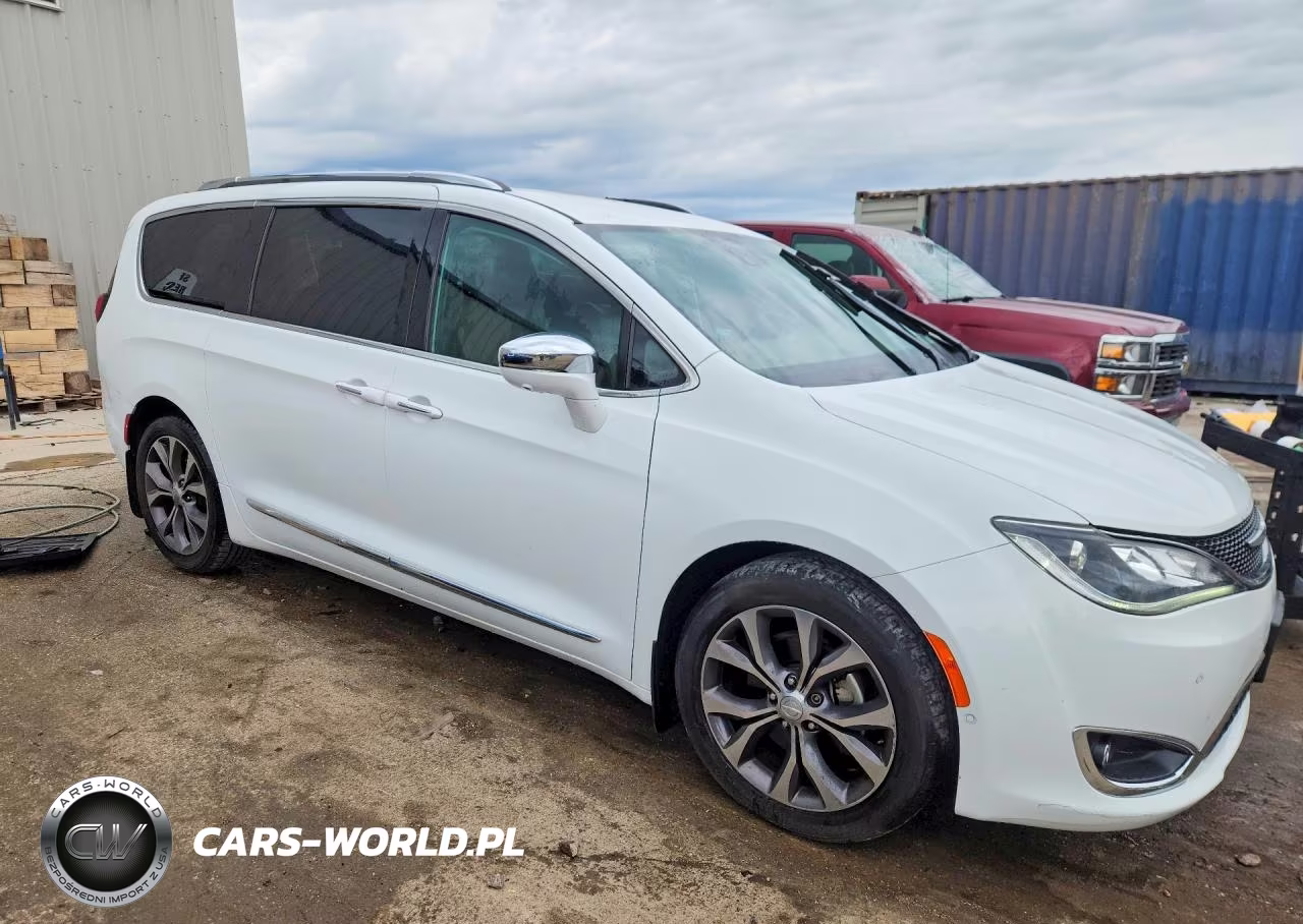 2017 Chrysler Pacifica Limited VIN:2C4RC1GG5HR564798 - 4