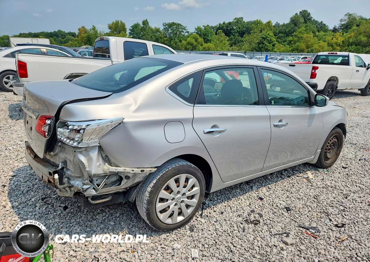 2015 Nissan Sentra S VIN:3N1AB7AP5FY274833 - 3