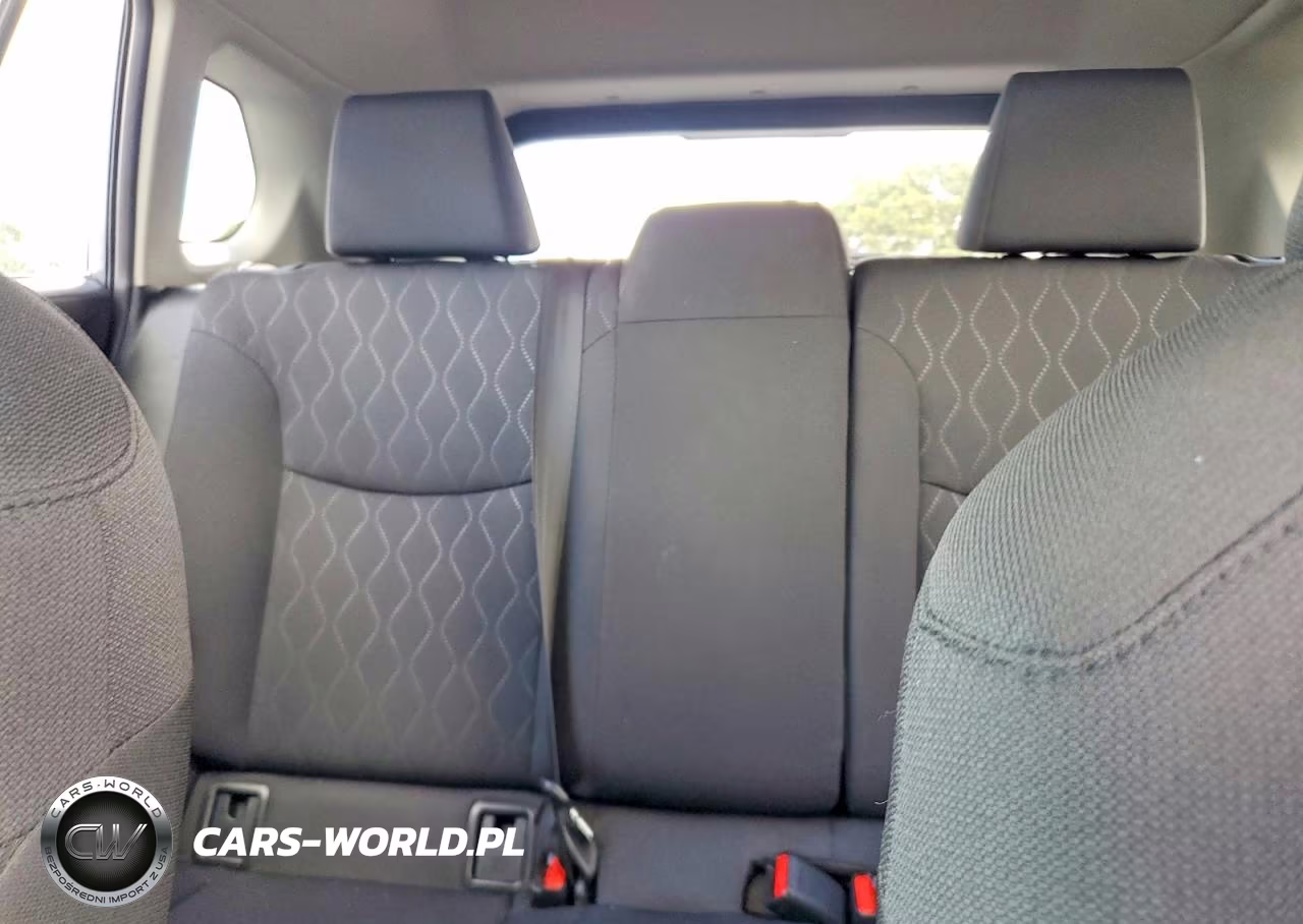 2025 Toyota Corolla Cross Le VIN:7MUCAAAG0SV136176 - 10
