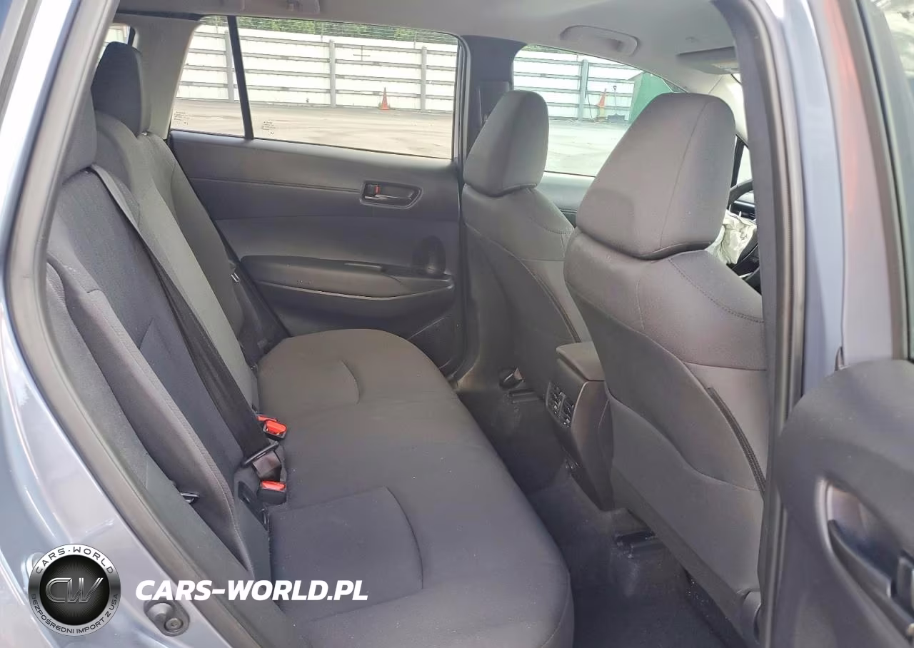 2025 Toyota Corolla Cross Le VIN:7MUCAAAG0SV136176 - 11