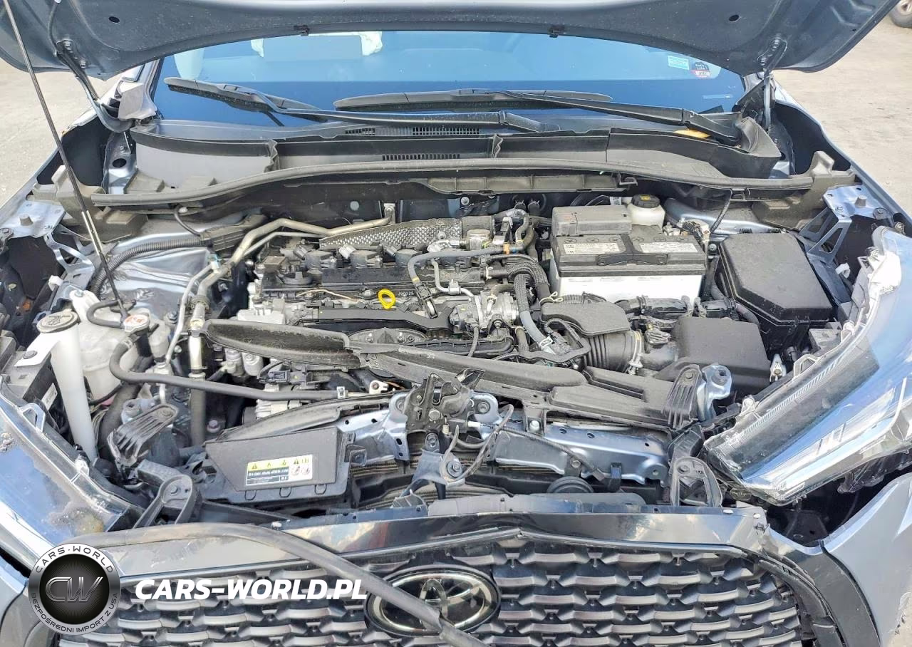 2025 Toyota Corolla Cross Le VIN:7MUCAAAG0SV136176 - 12