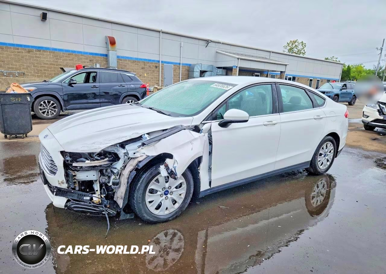 2014 Ford Fusion S – zdjęcie 1 z 13