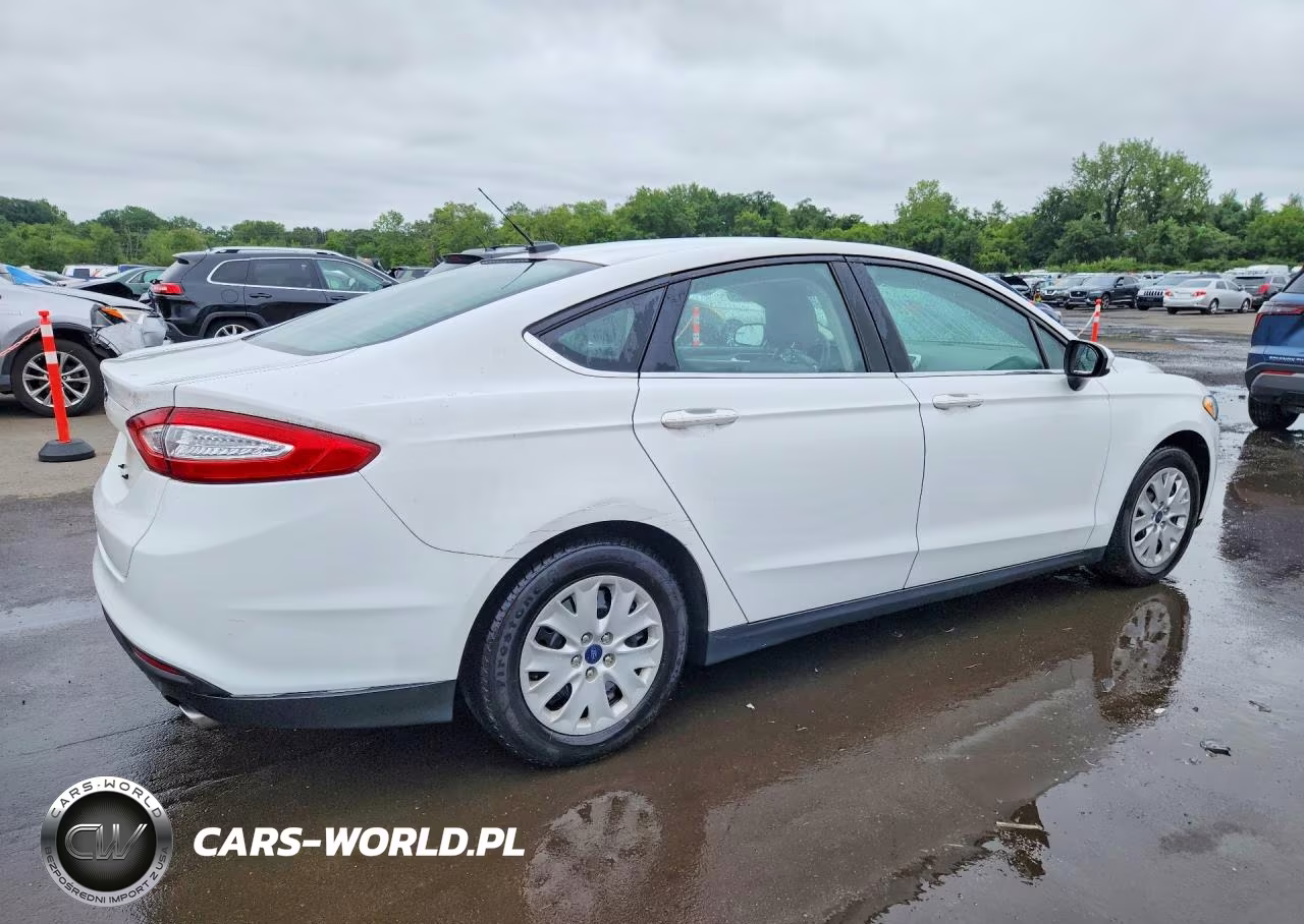 2014 Ford Fusion S VIN:1FA6P0G77E5393858 - 3