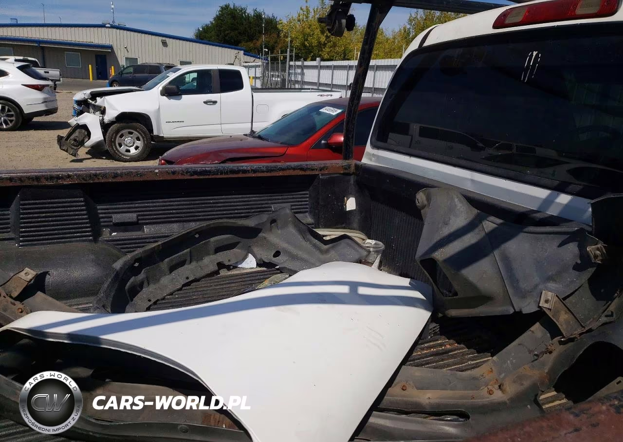 2002 Toyota Tundra Base VIN:5TBJN32102S225945 - 12