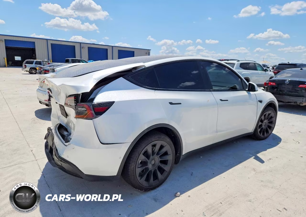 2021 Tesla Model Y VIN:5YJYGDEE7MF279335 - 3