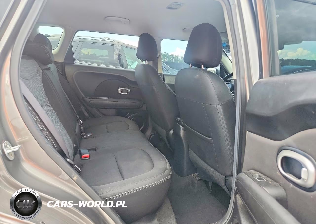 2017 Kia Soul + VIN:KNDJP3A51H7475509 - 10