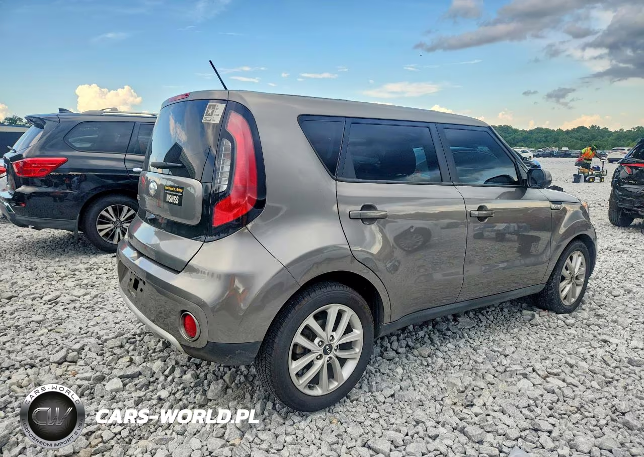 2017 Kia Soul + VIN:KNDJP3A51H7475509 - 3