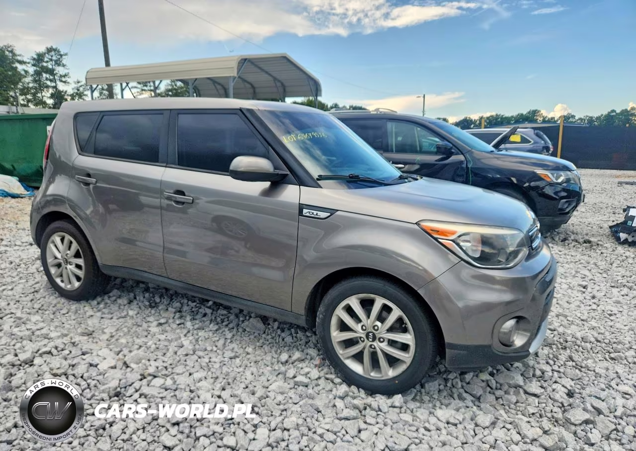 2017 Kia Soul + VIN:KNDJP3A51H7475509 - 4