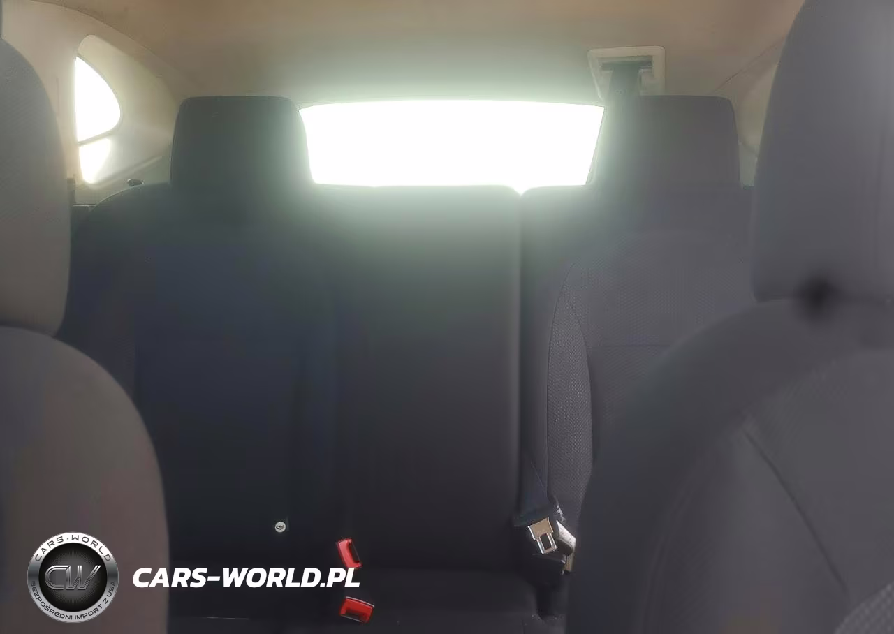 2015 Nissan Rogue Select S VIN:JN8AS5MV0FW766466 - 10