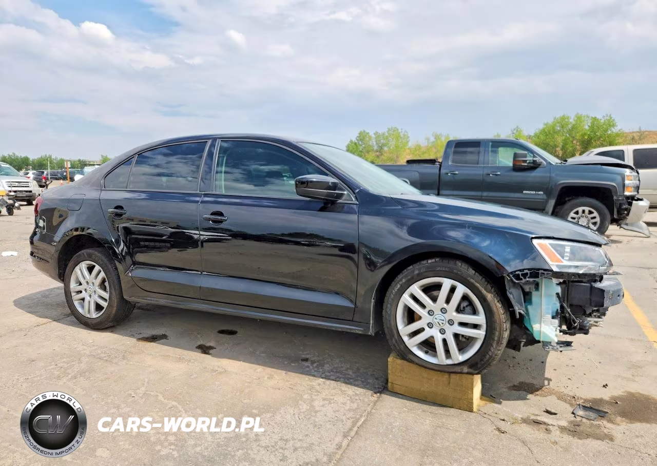 2018 Volkswagen Jetta S VIN:3VW2B7AJXJM231969 - 4