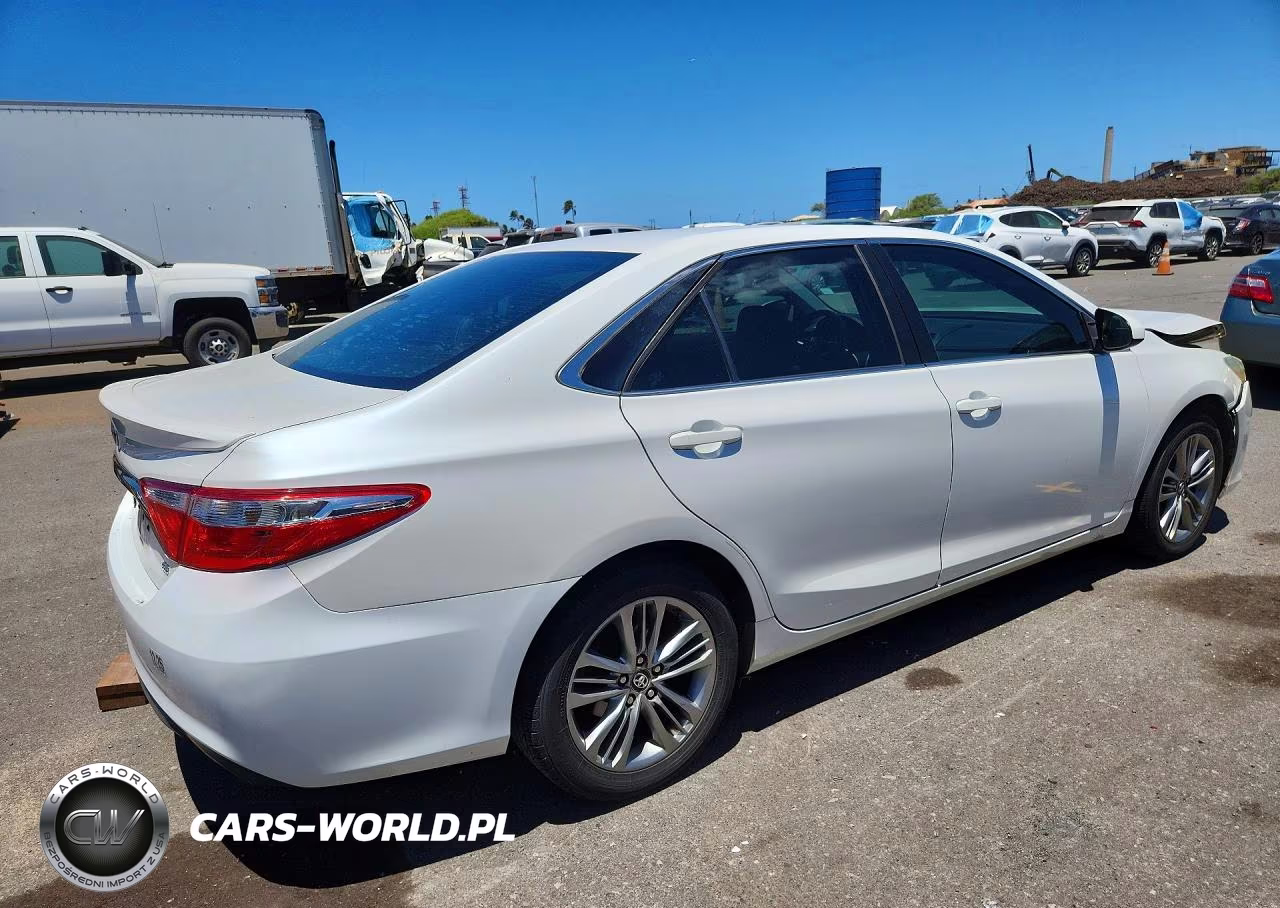 2017 Toyota Camry Le VIN:4T1BF1FKXHU277471 - 3