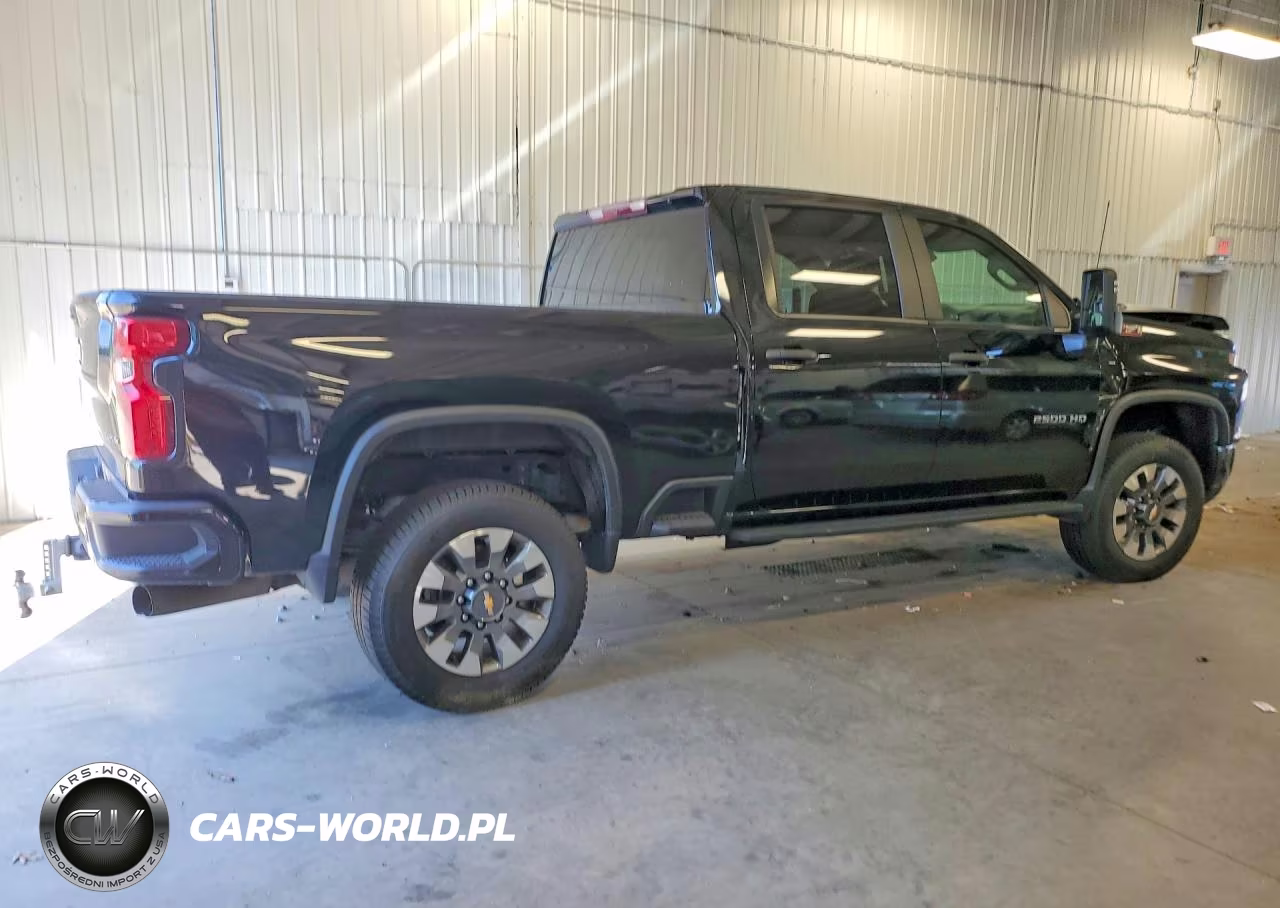 2024 Chevrolet Silverado K2500 Custom VIN:1GC4YMEY7RF202067 - 3