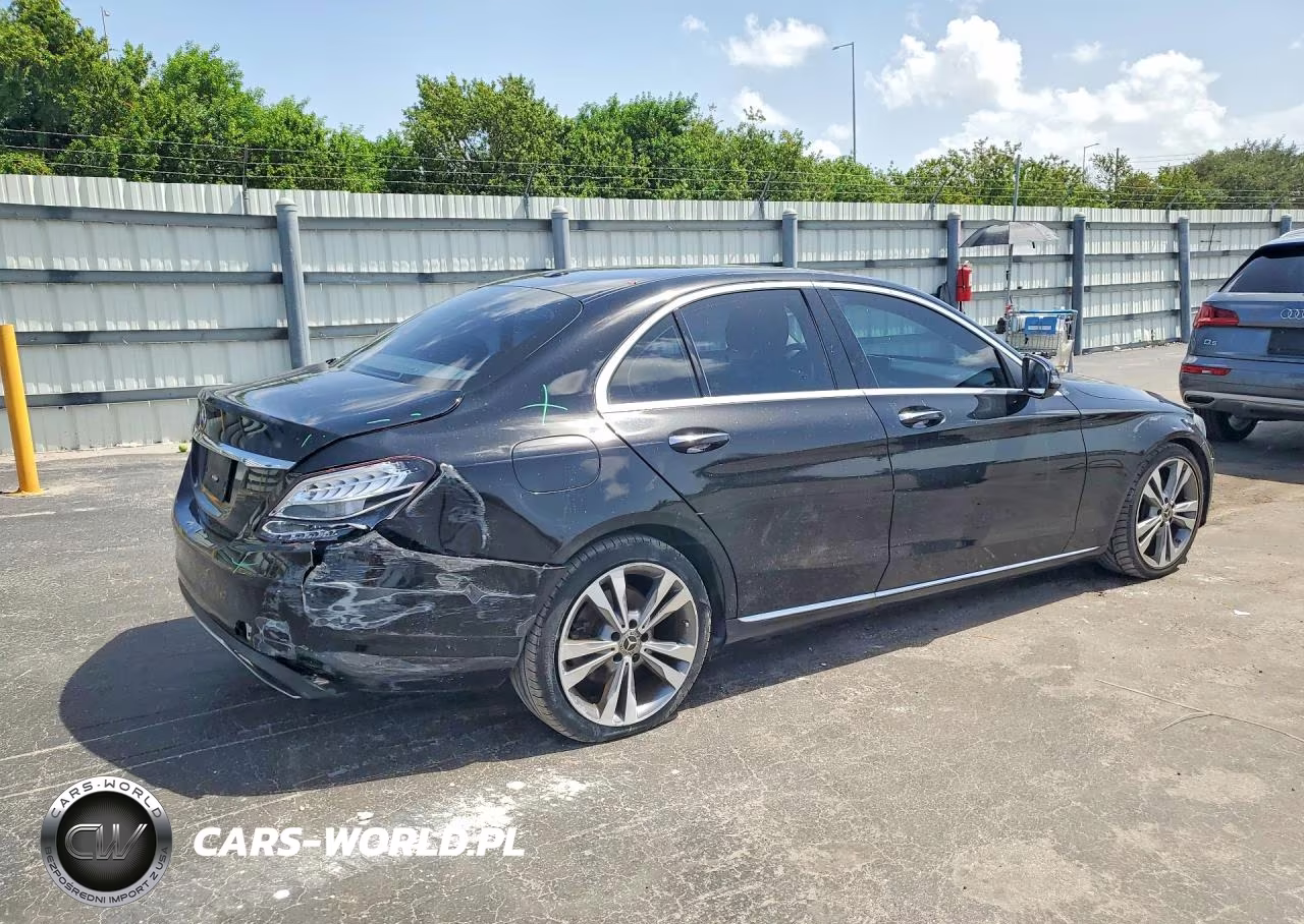 2017 Mercedes-Benz C 300 VIN:55SWF4JB0HU211095 - 3