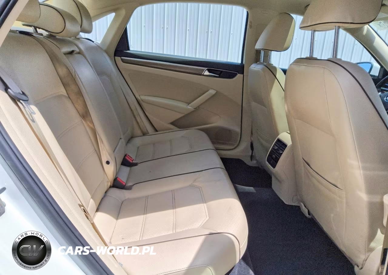 2018 Volkswagen Passat Se VIN:1VWBA7A35JC014948 - 10