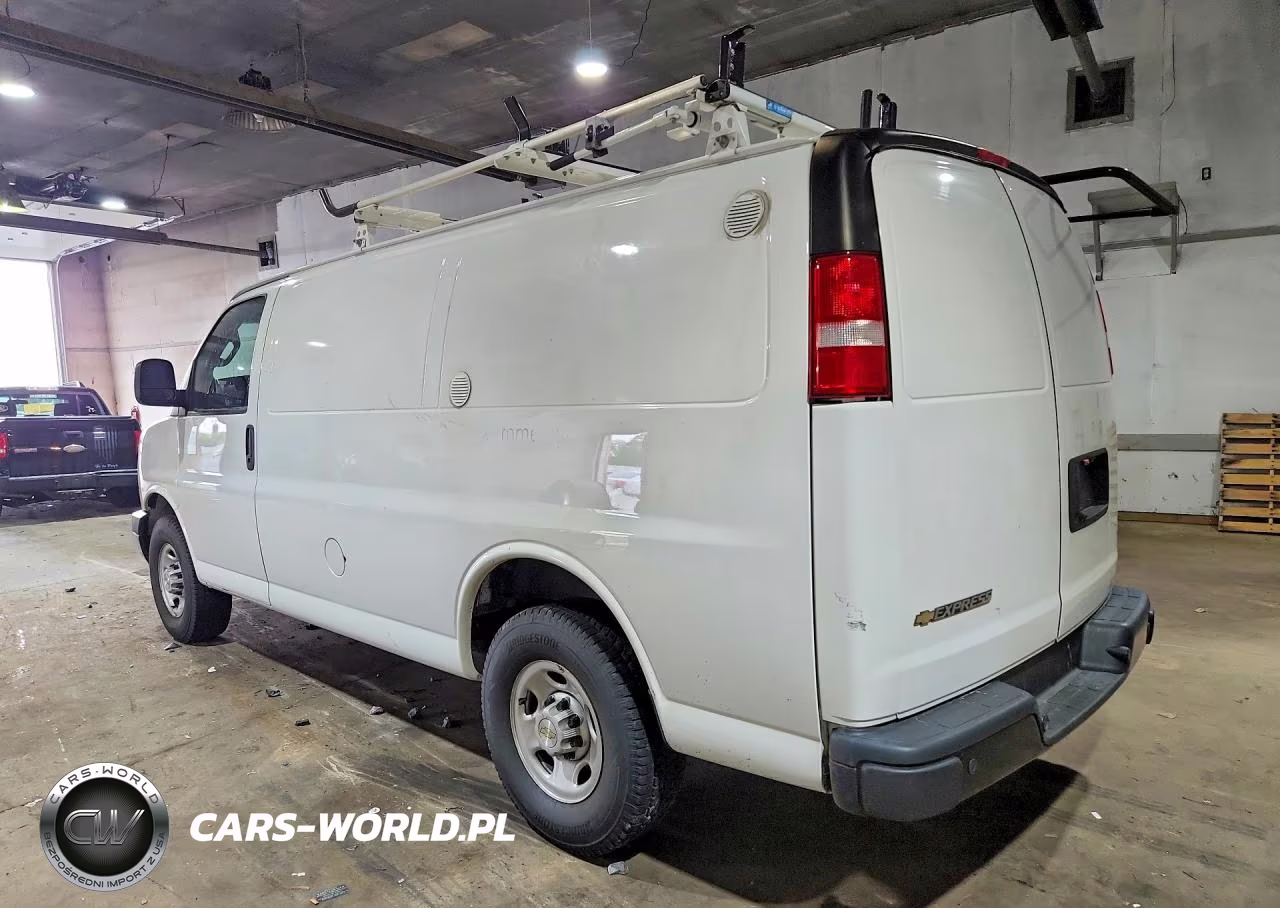 2023 Chevrolet Express G2500 VIN:1GCWGAFP7P1107101 - 2