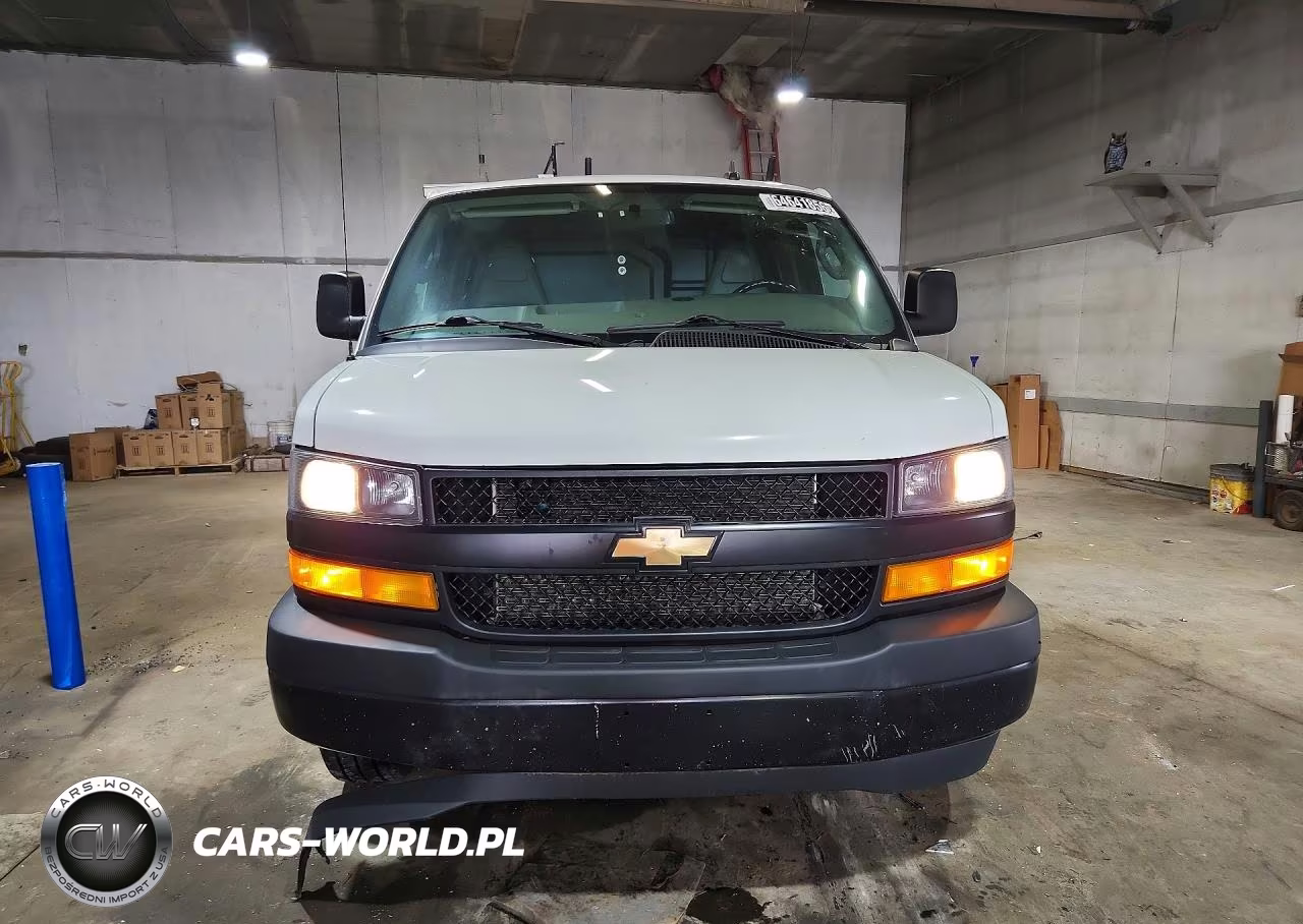 2023 Chevrolet Express G2500 VIN:1GCWGAFP7P1107101 - 5