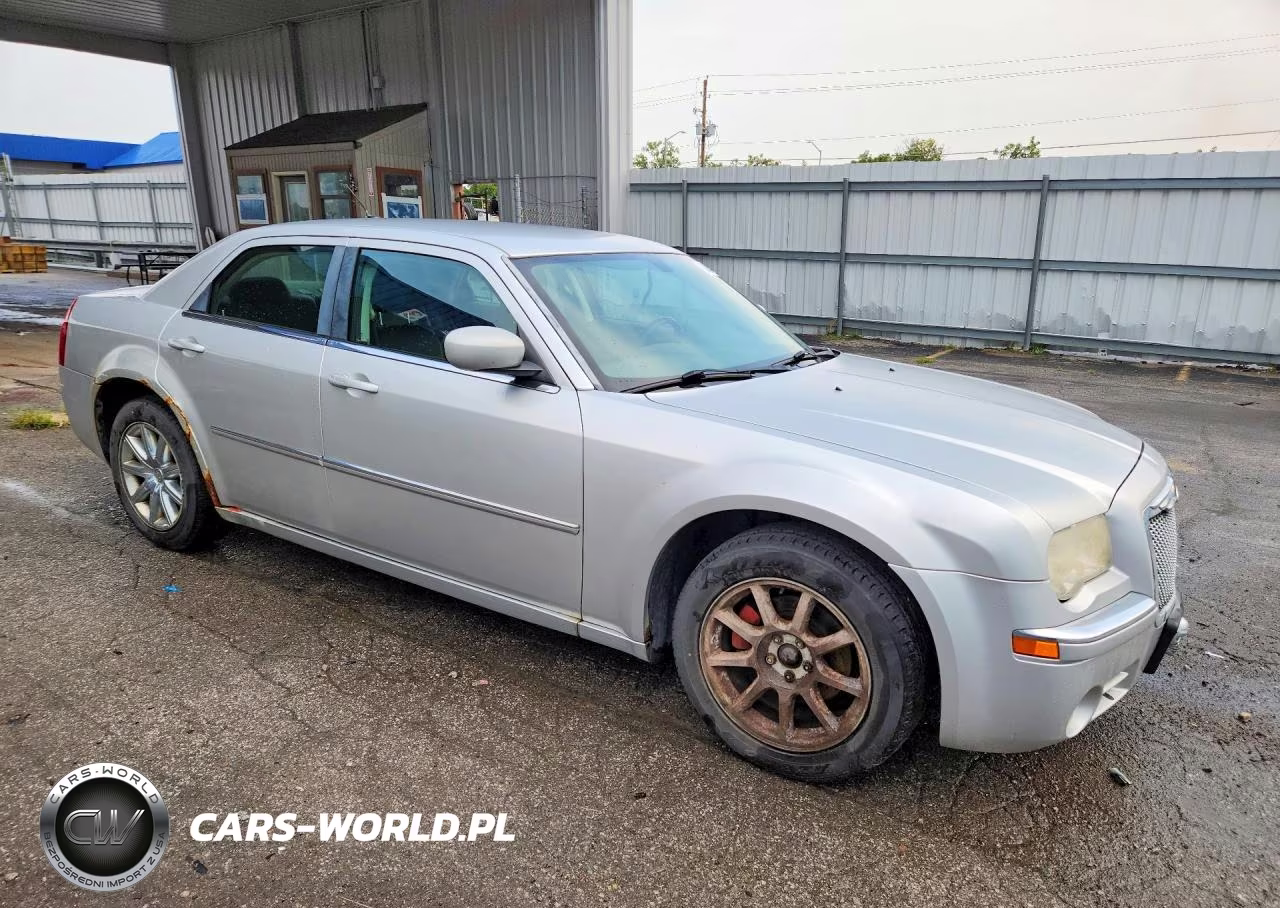 2008 Chrysler 300 Limited VIN:2C3KA33G08H152470 - 4