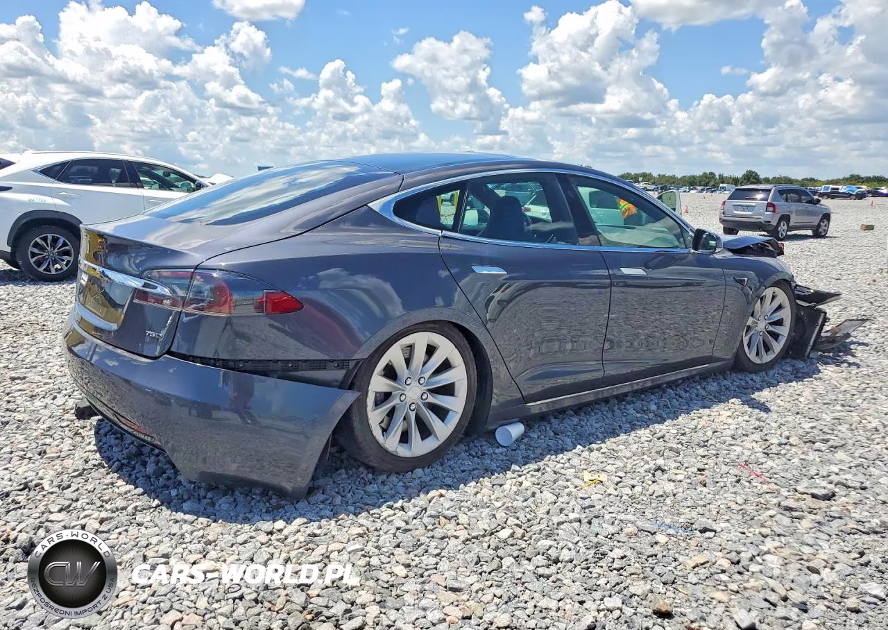 2018 Tesla Model S VIN:5YJSA1E26JF276062 - 3