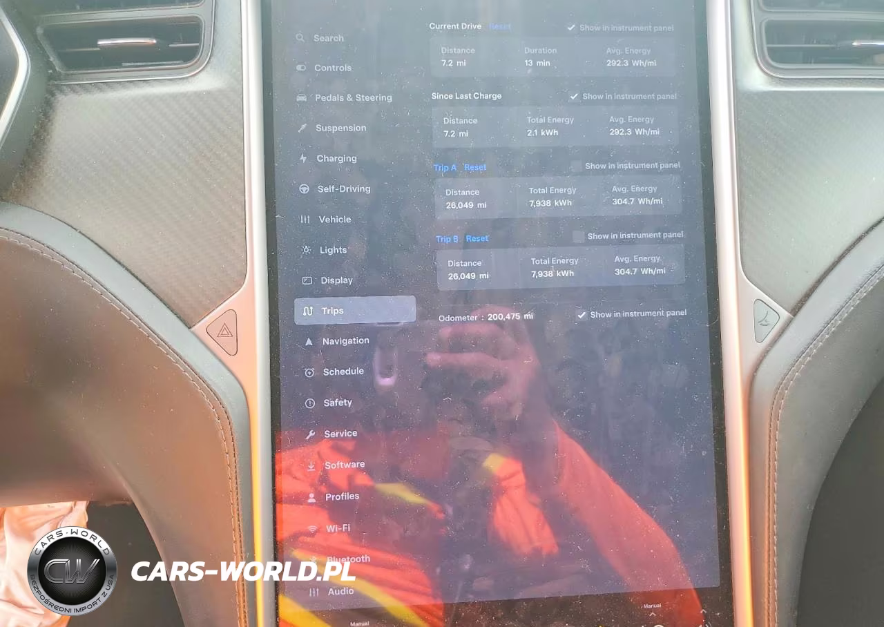 2018 Tesla Model S VIN:5YJSA1E26JF276062 - 9
