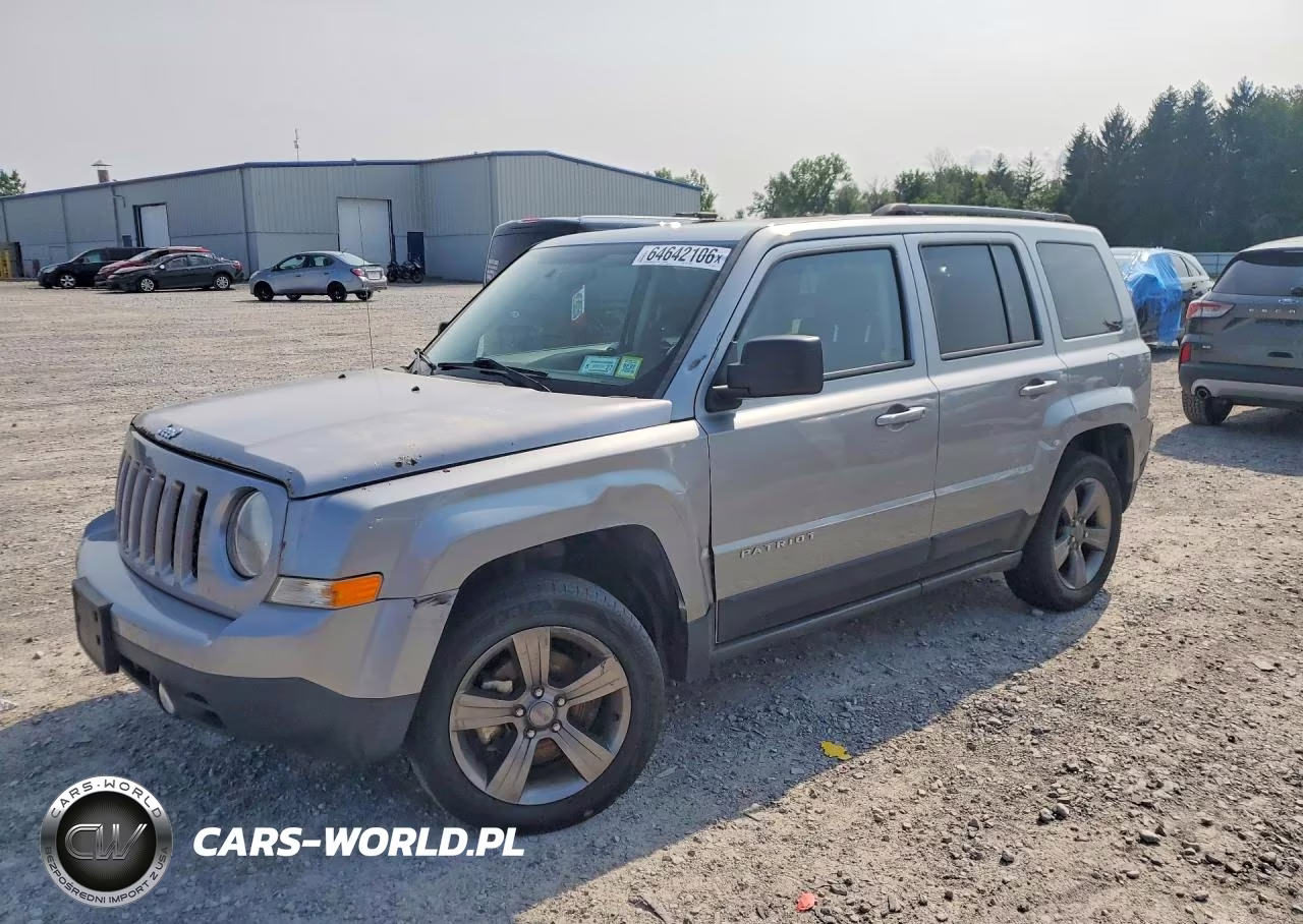 2015 Jeep Patriot Latitude VIN:1C4NJRFB4FD218010 - 1
