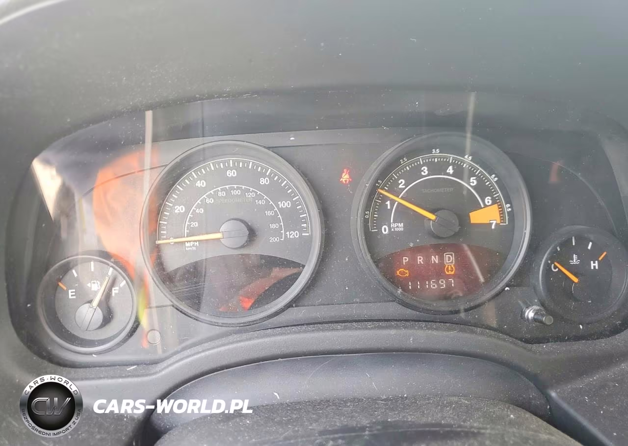 2015 Jeep Patriot Latitude VIN:1C4NJRFB4FD218010 - 9