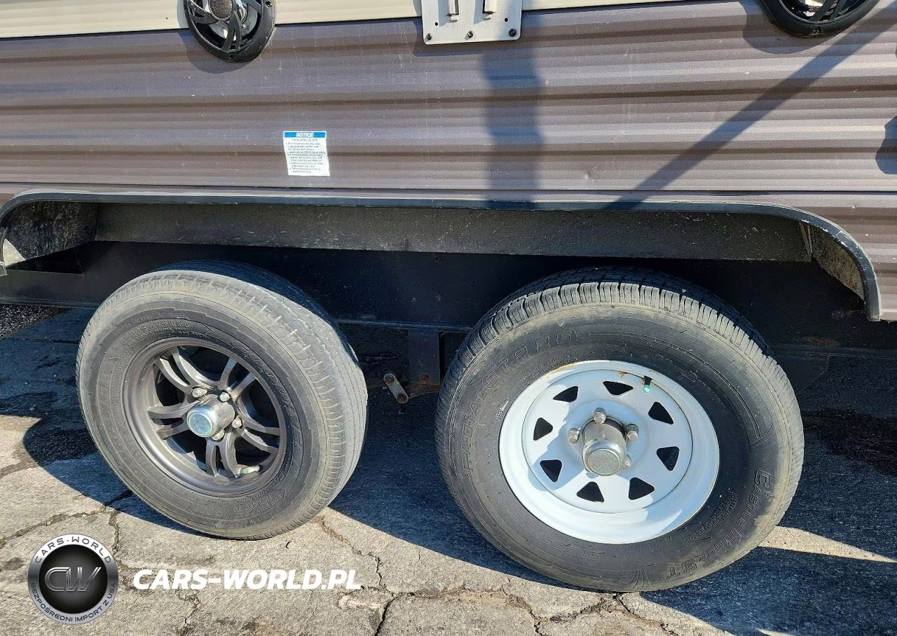 2017 Forest River Grey Wolf Camper VIN:4X4TCKB20HK040636 - 8