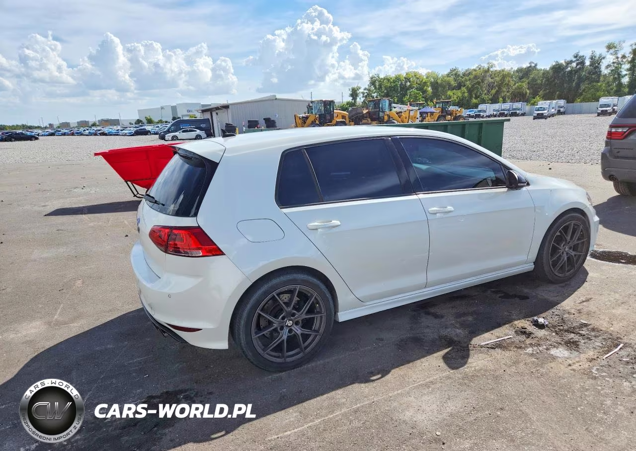 2016 Volkswagen Golf R VIN:WVWUF7AUXGW247267 - 3