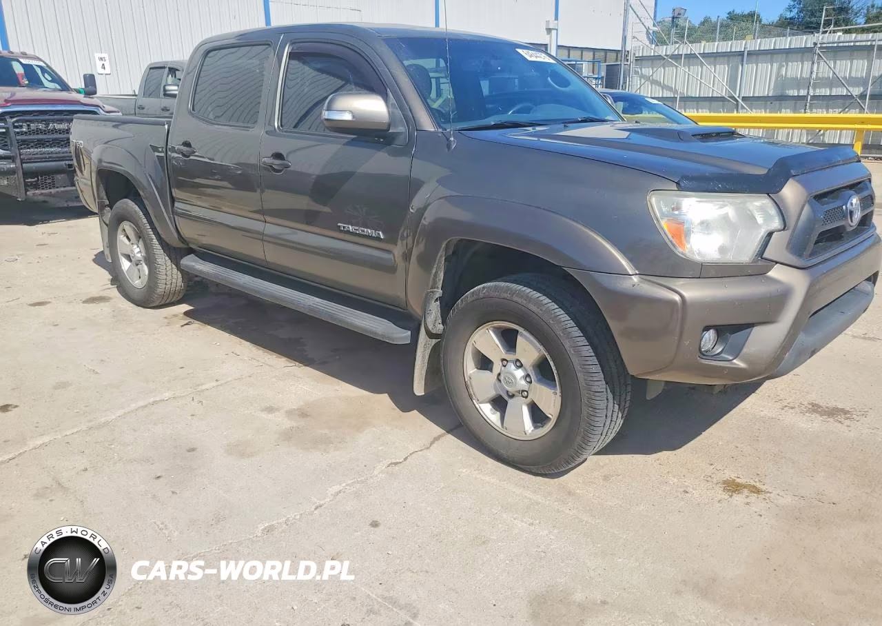 2013 Toyota Tacoma V6 VIN:3TMLU4EN8DM115865 - 4