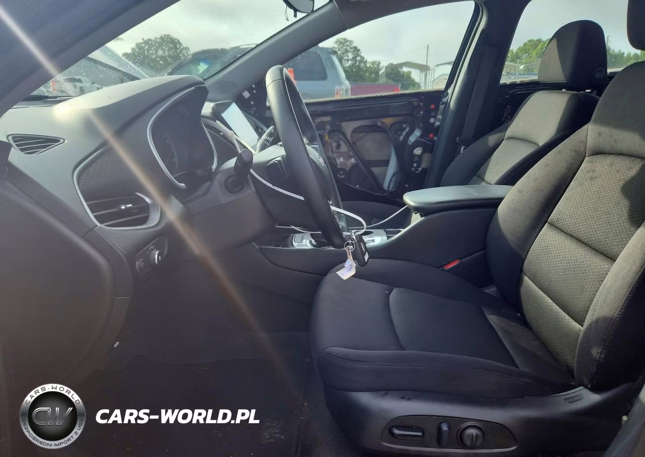 2023 Chevrolet Malibu Rs VIN:1G1ZG5ST7PF204740 - 7