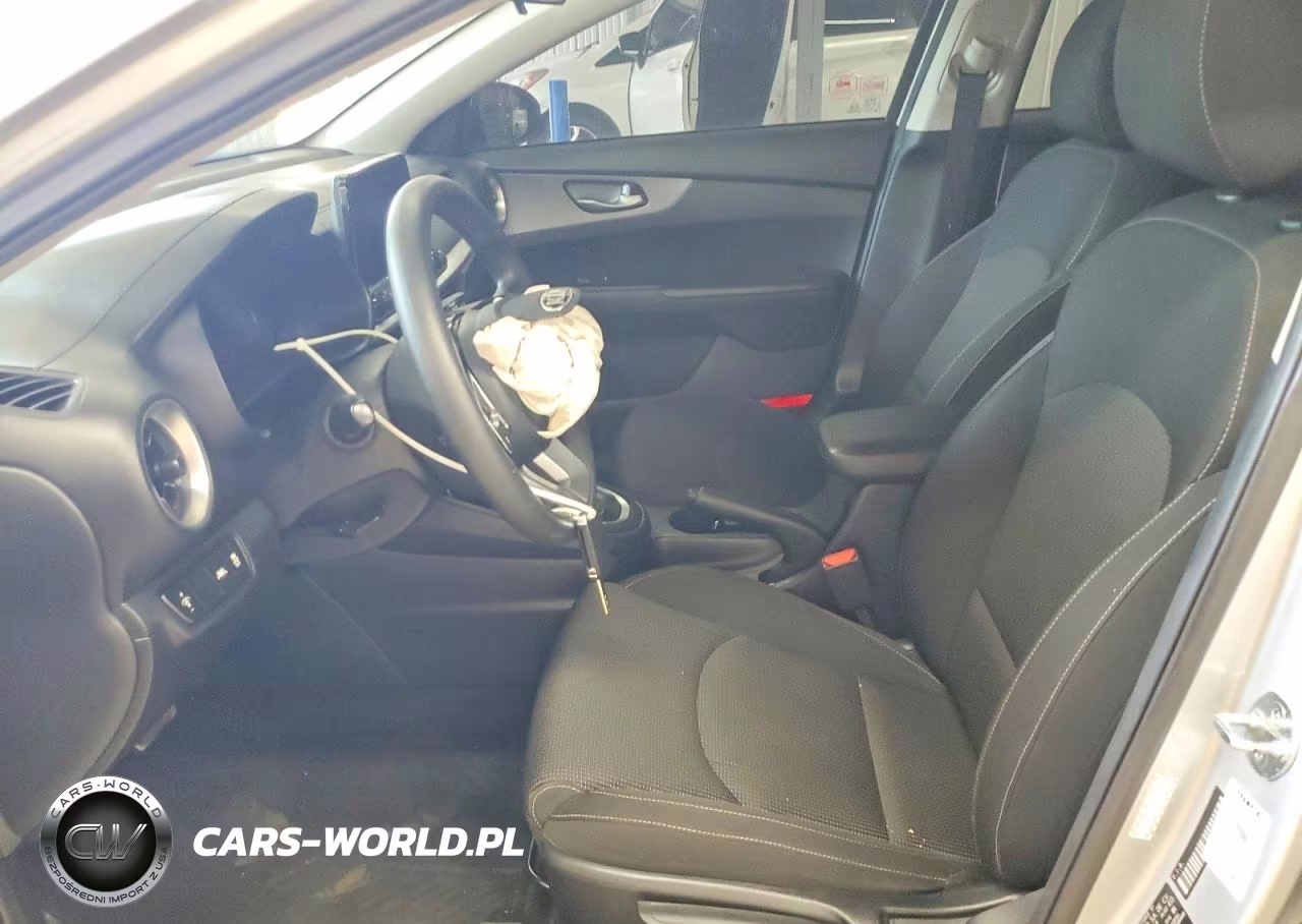 2021 Kia Forte Lxs VIN:3KPF24AD7ME331863 - 7