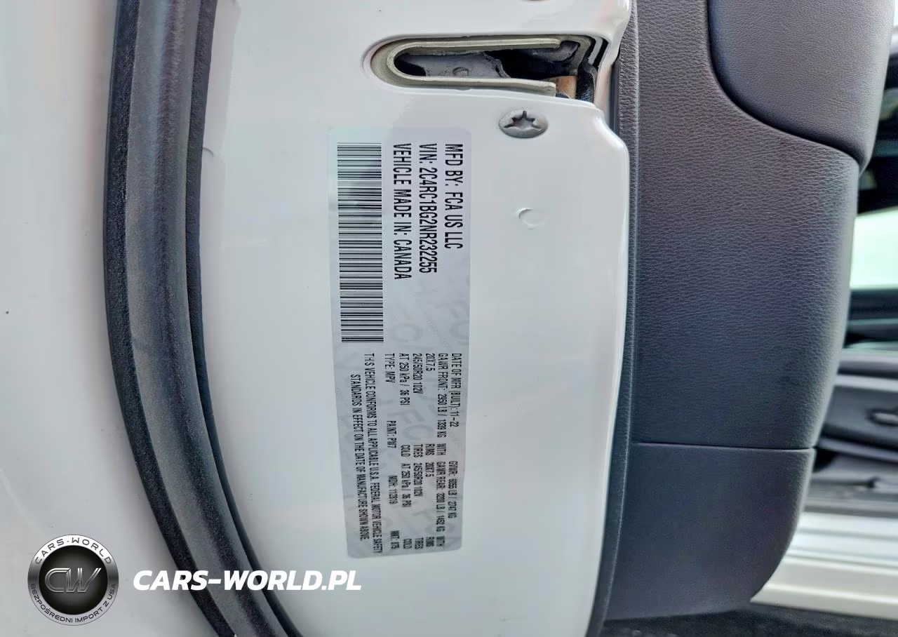 2022 Chrysler Pacifica Touring L VIN:2C4RC1BG2NR232255 - 13