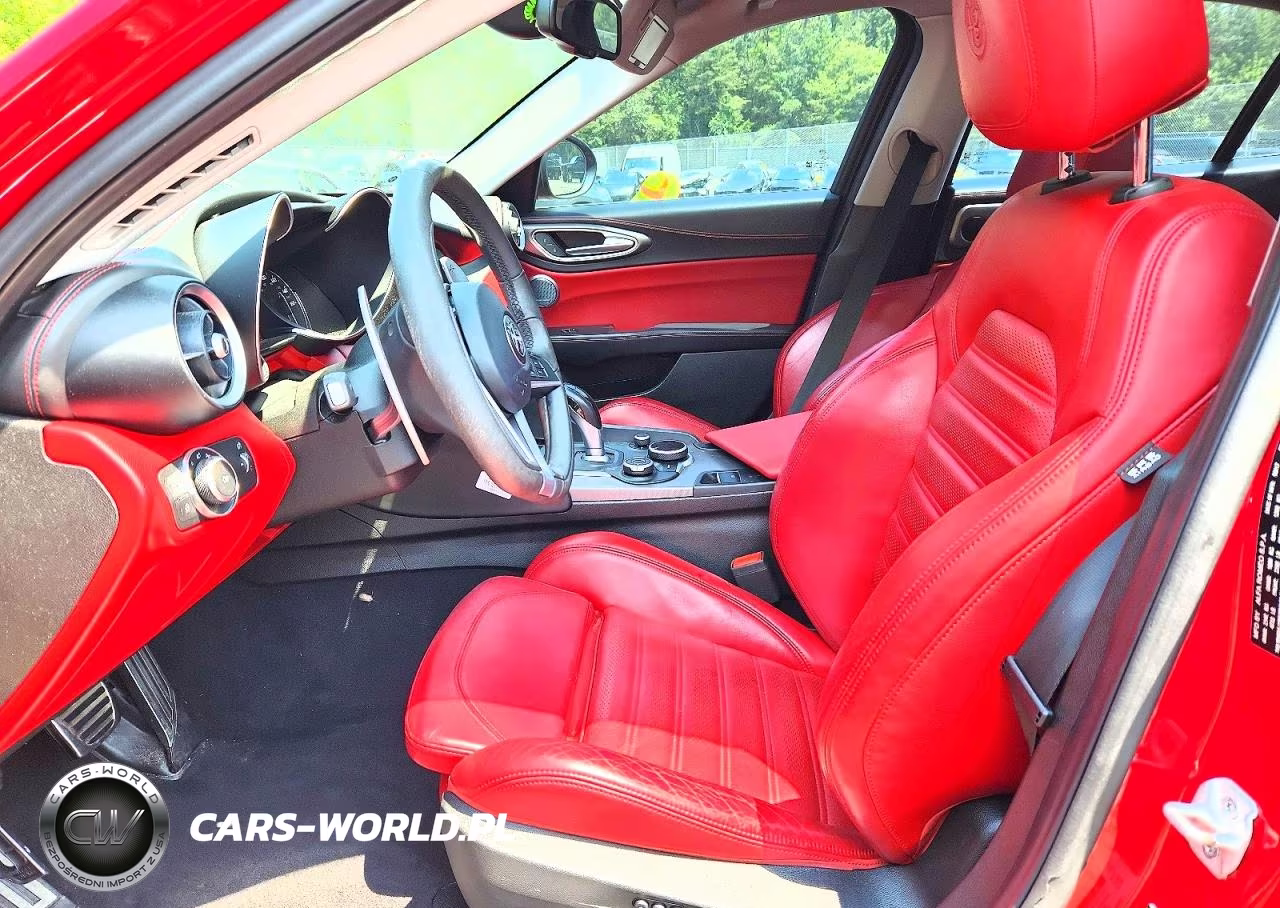 2018 Alfa Romeo Giulia Ti Q4 VIN:ZARFAEEN0J7572788 - 7