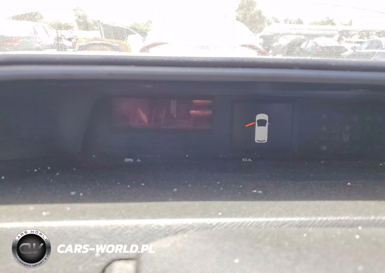2015 Toyota Prius C Two VIN:JTDKDTB3XF1582097 - 9