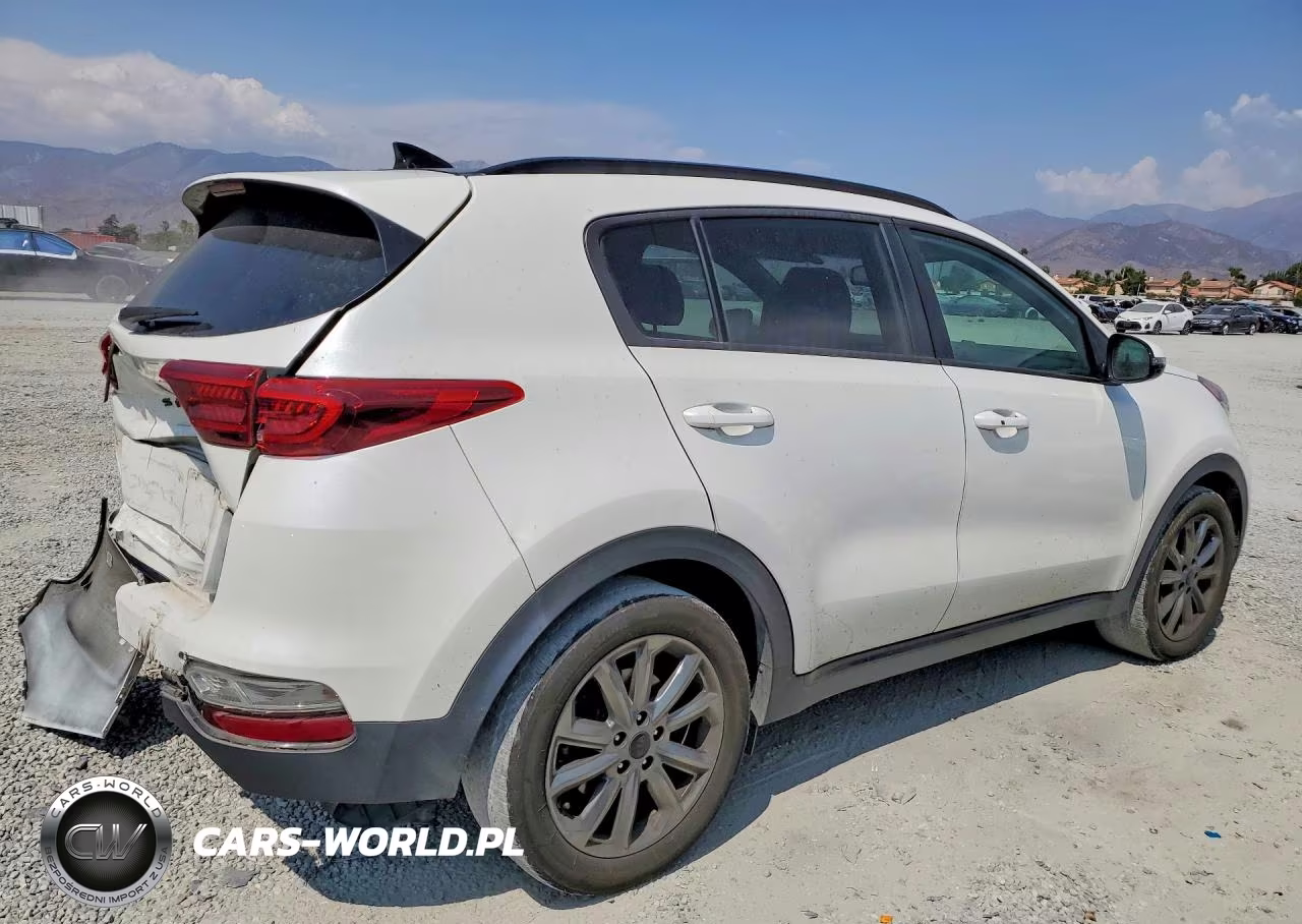2021 Kia Sportage S VIN:KNDP63AC9M7871211 - 3