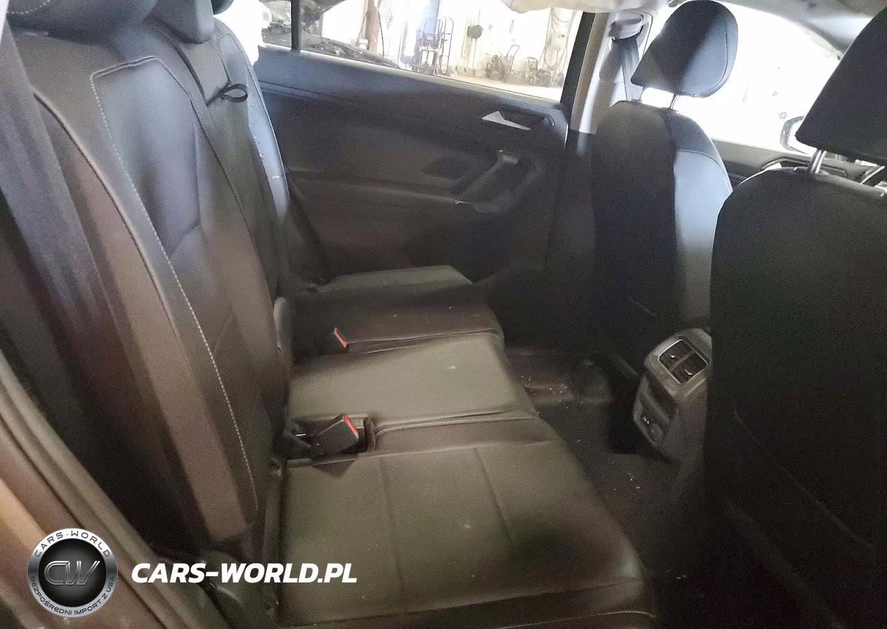 2018 Volkswagen Tiguan Se VIN:3VV2B7AX2JM197681 - 10
