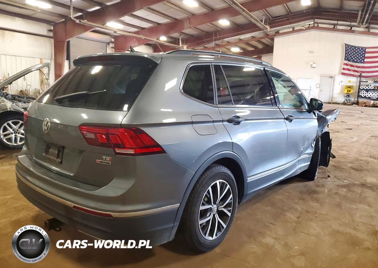 2018 Volkswagen Tiguan Se VIN:3VV2B7AX2JM197681 - 3