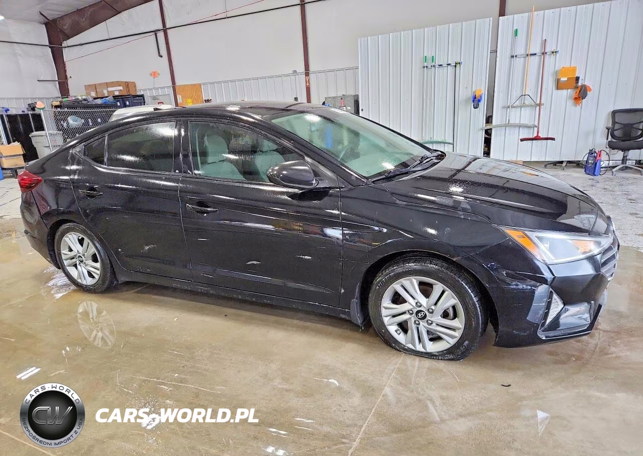 2020 Hyundai Elantra Value Edition VIN:5NPD84LF9LH586514 - 4