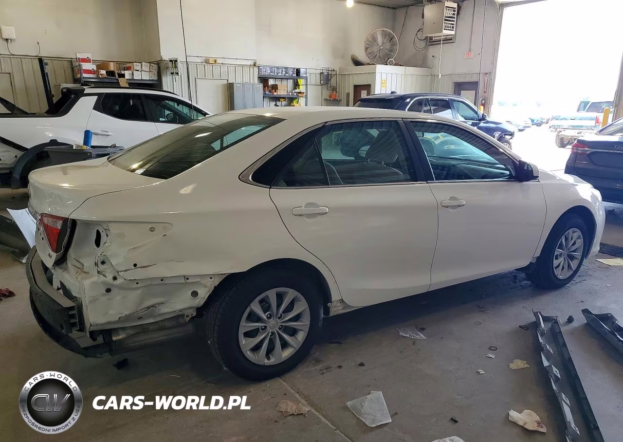 2015 Toyota Camry Le VIN:4T4BF1FK4FR448797 - 3