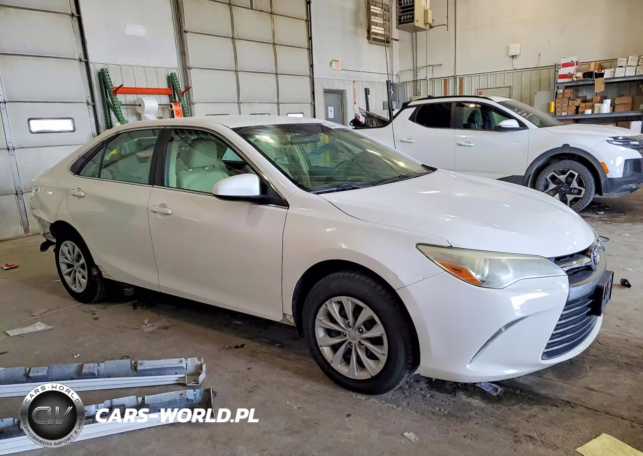 2015 Toyota Camry Le VIN:4T4BF1FK4FR448797 - 4